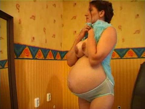 Pregnant woman gets horny